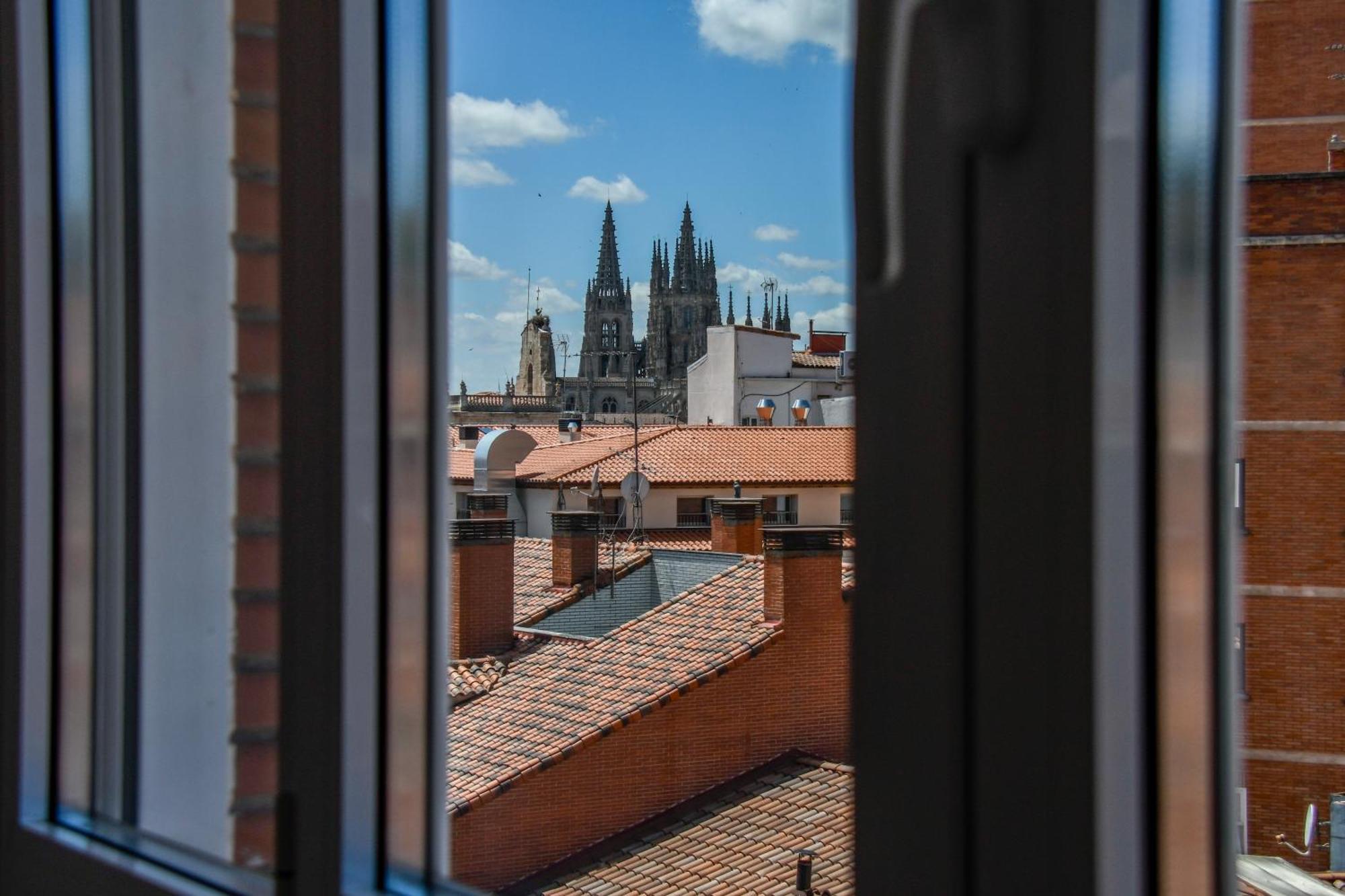 Cid Campeador I Apartment Burgos Bagian luar foto