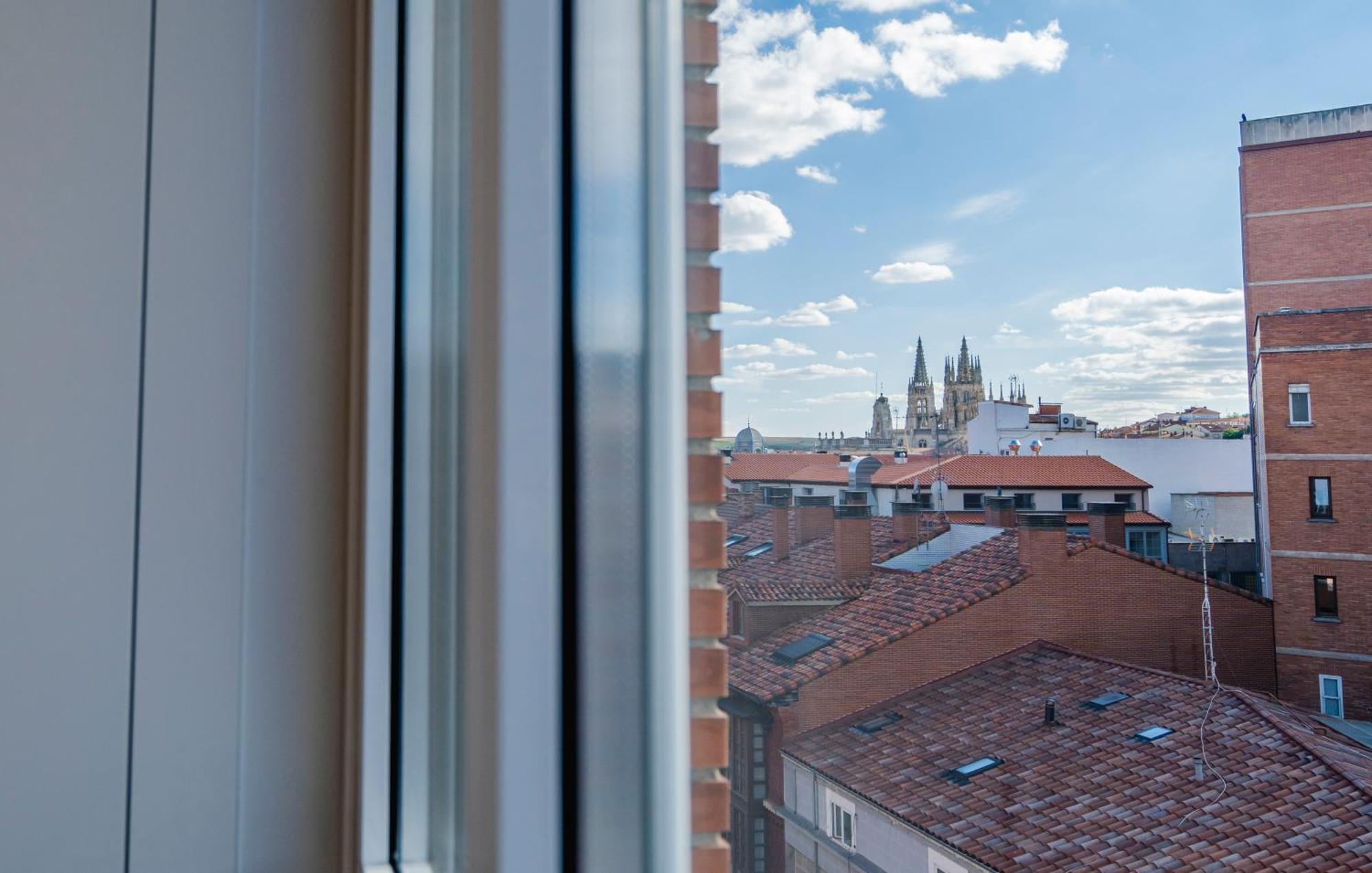 Cid Campeador I Apartment Burgos Bagian luar foto